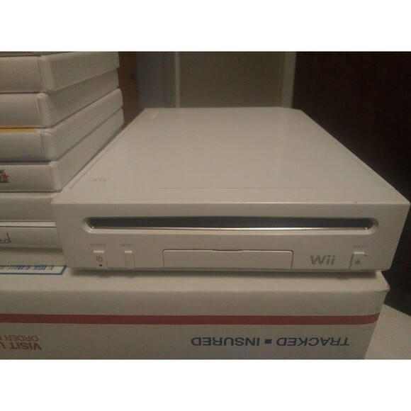 Nintendo Wii Console Bundle RVL-101 White Tested Working W/10 Games - Picture 3 of 5